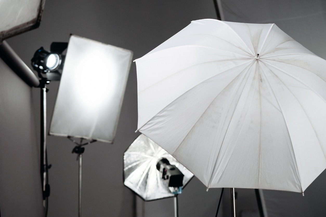 artificial lighting equipment for studios