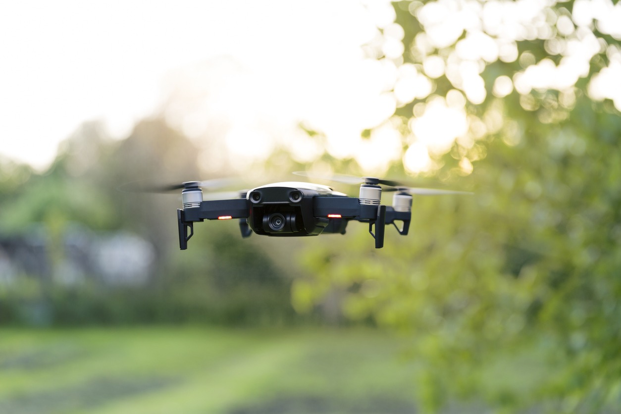 Flying-quadrocopter-remote-controlled-drone-with-camera