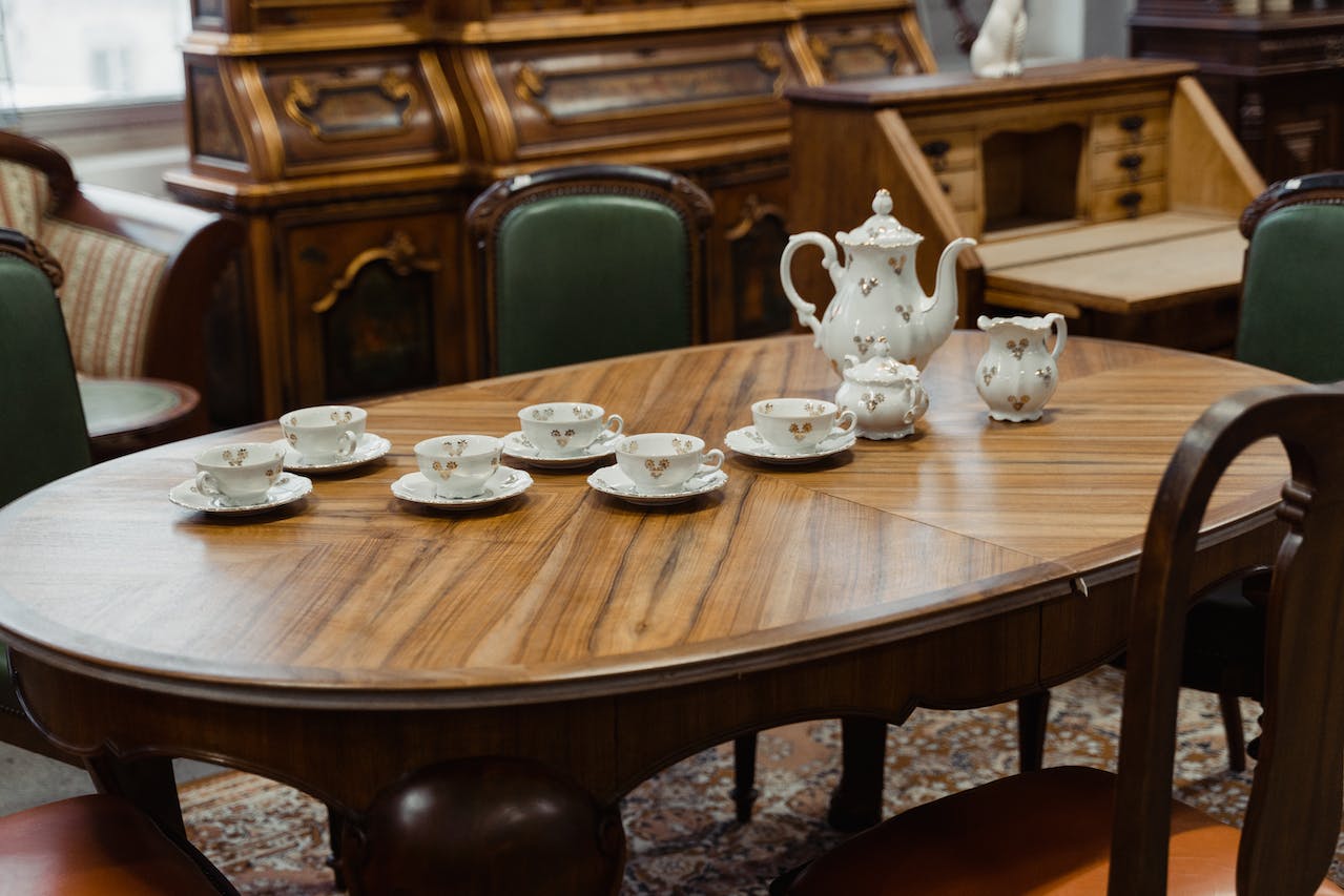 antique porcelain collection 