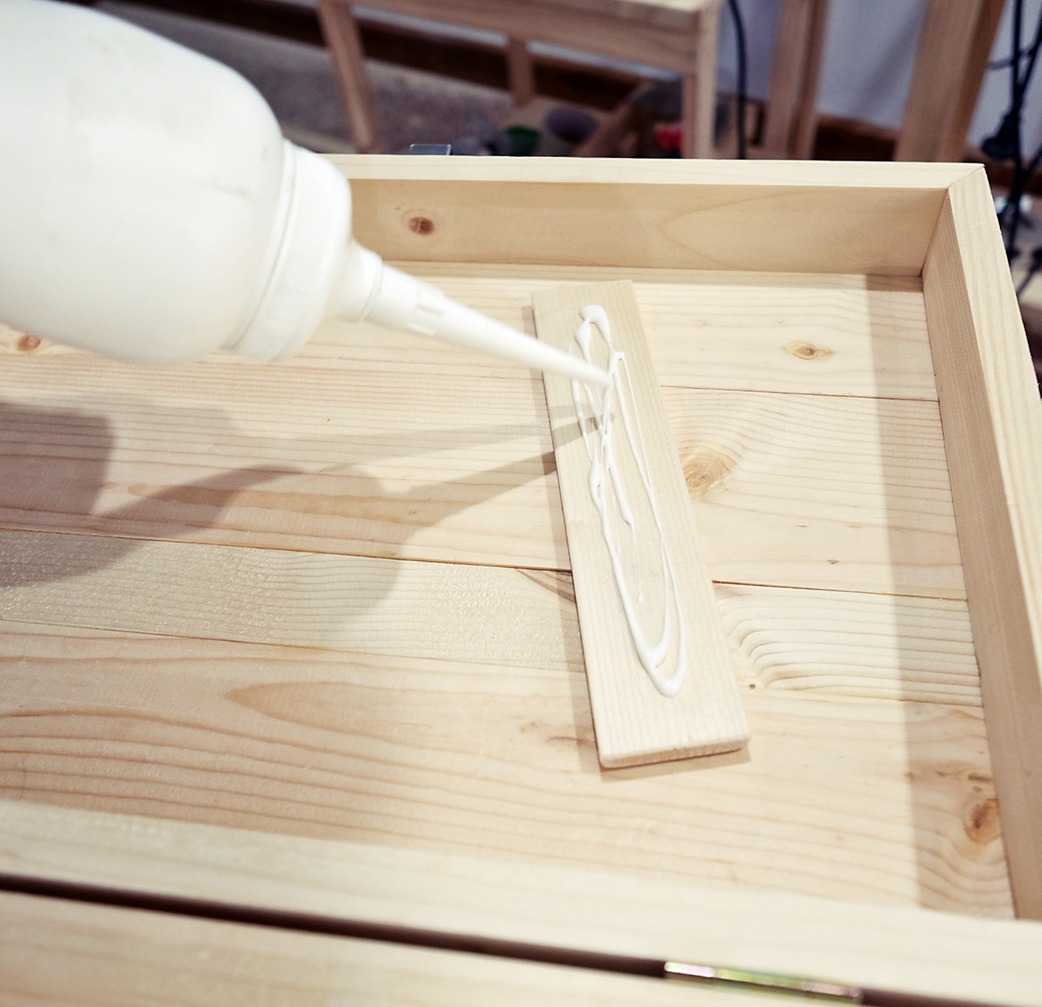 Glue on wood