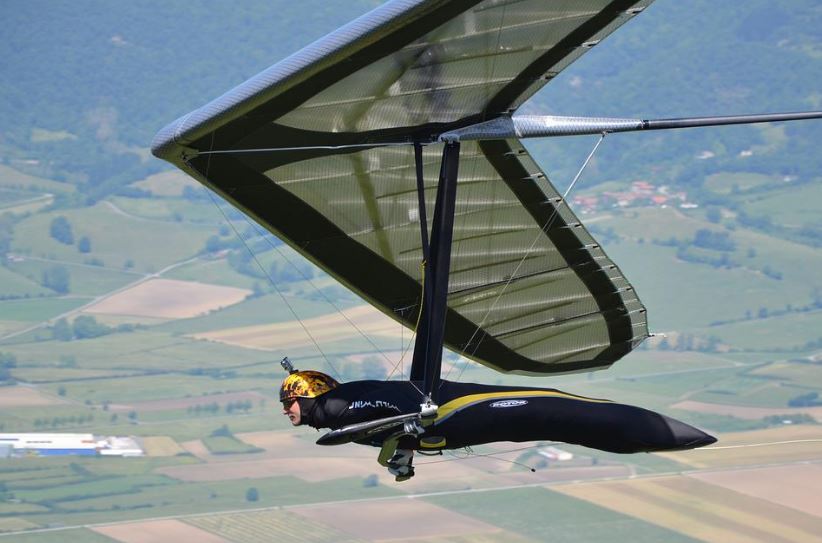 hang glider pilot