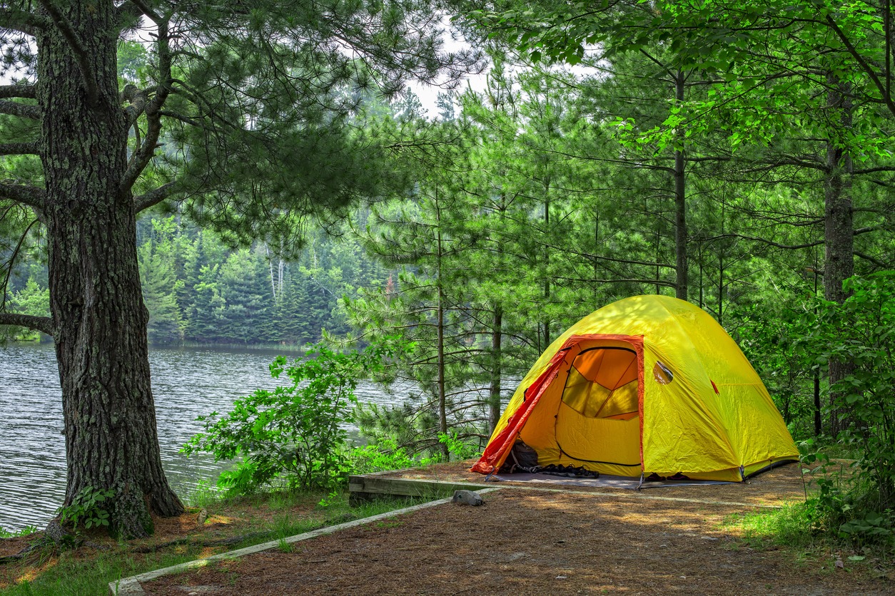 A camping tent near the lake