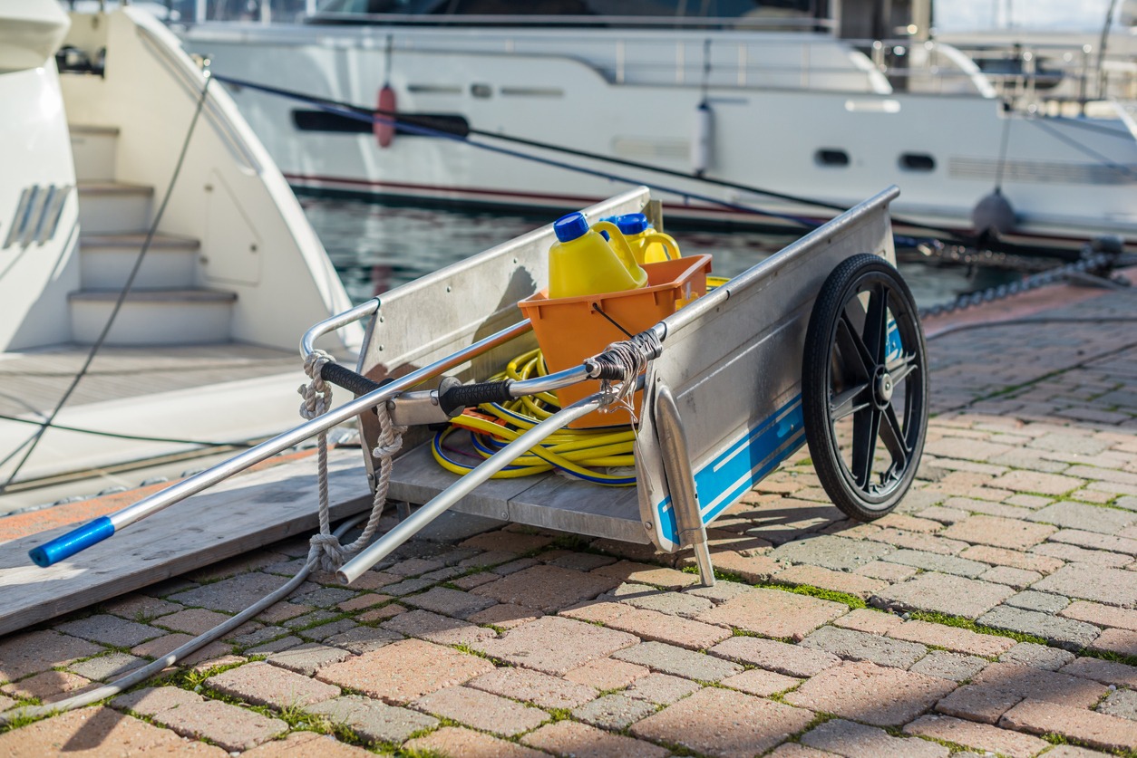 Trolley with stuff for washing the yacht.