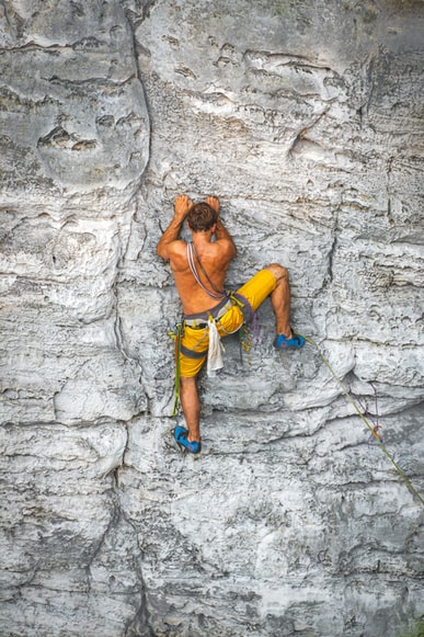 rock climbing makes you fit-jpeg