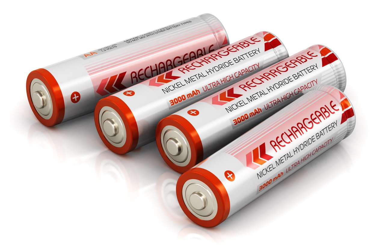 4 AA batteries