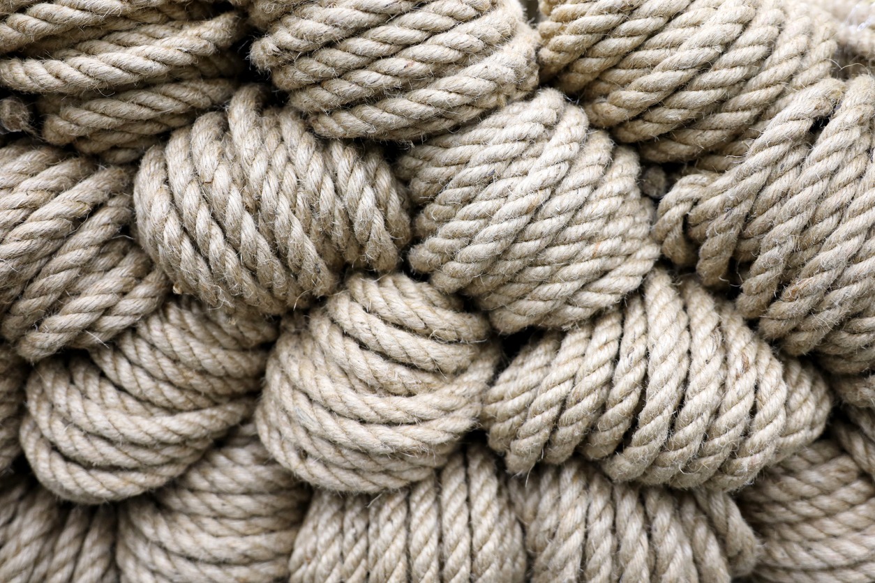 Bundles of twisted rope