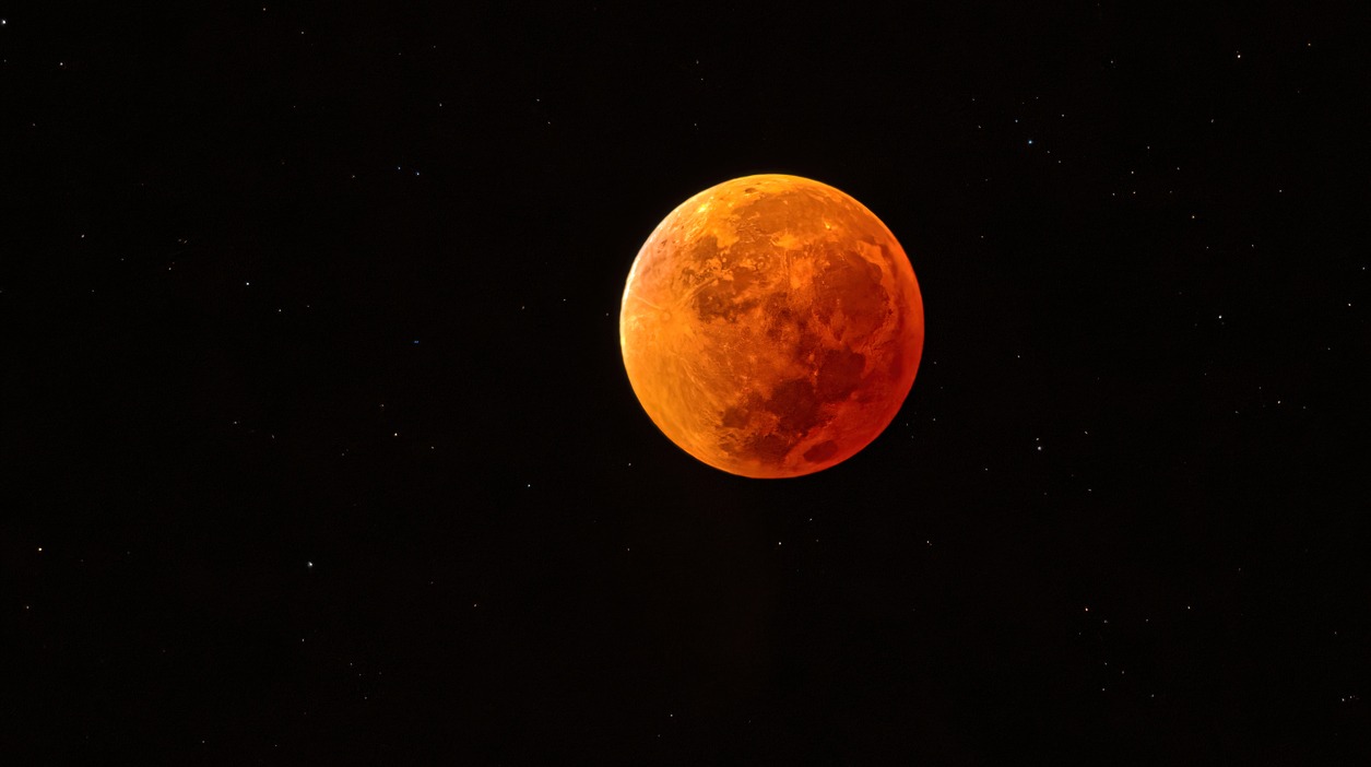 Moon with a reddish hue