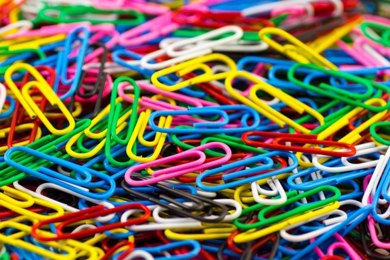 paperclip-168336_960_720-768x512