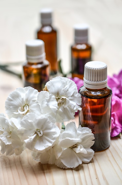 essential-oils-aromatherapy-spa-oil