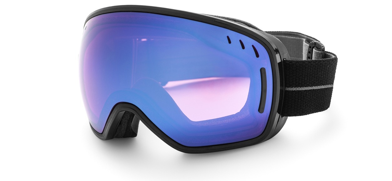 snow goggles for skiing