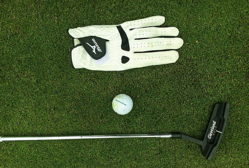 Basic Accessories Every Golfer Must Have