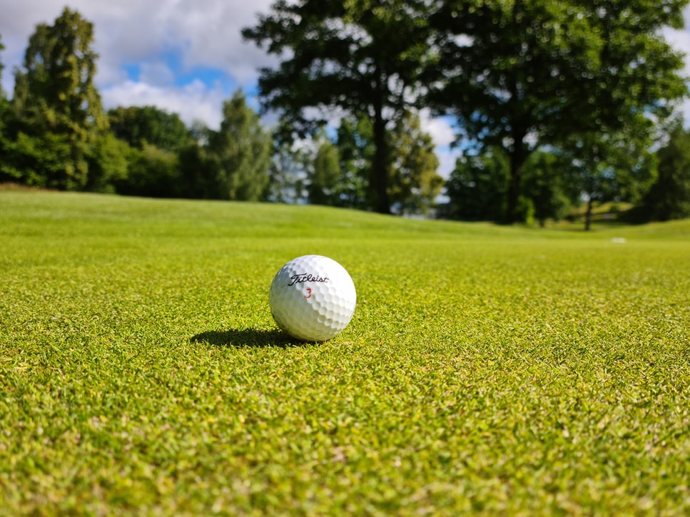 Golfing-for-Beginners-Learning-the-Basics