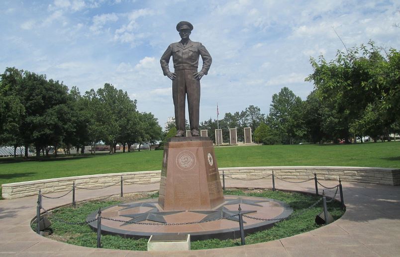 Statue of Dwight D. Eisenhower
