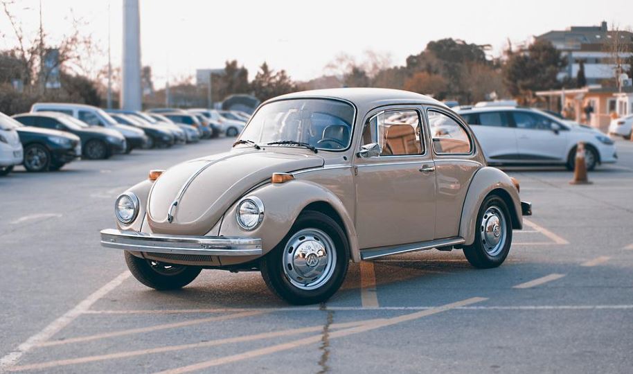 Volkswagen-Beetle-small-car