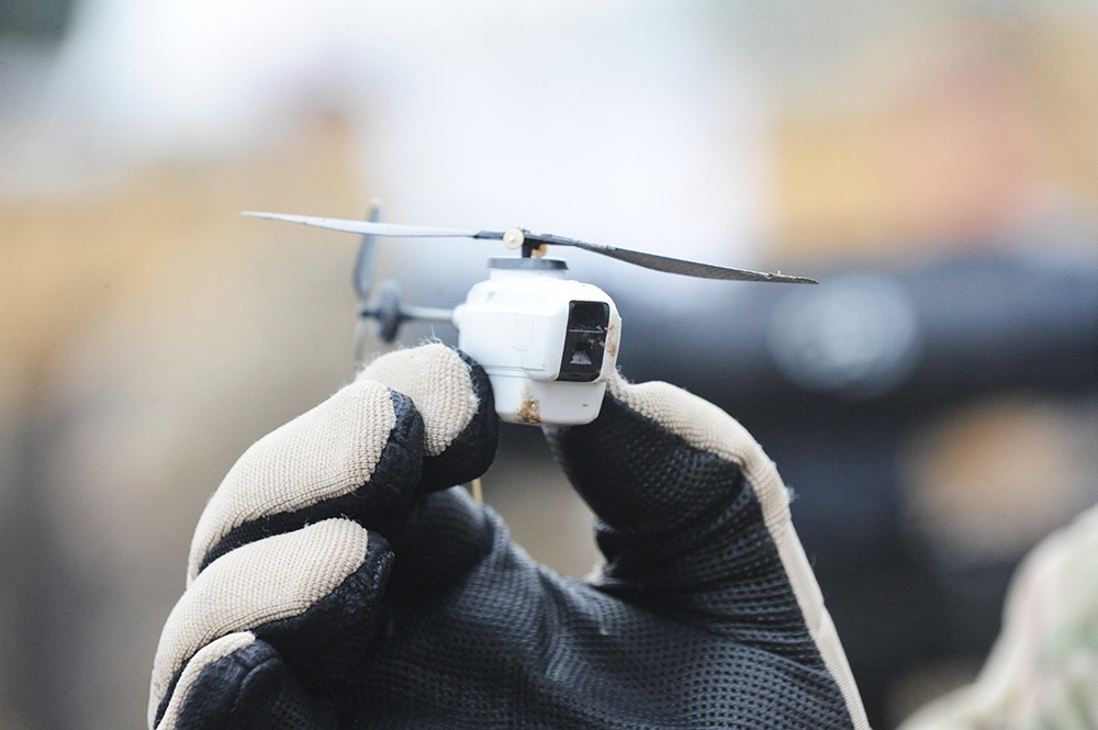 black-hornet-drone-smaller-than-a-hand