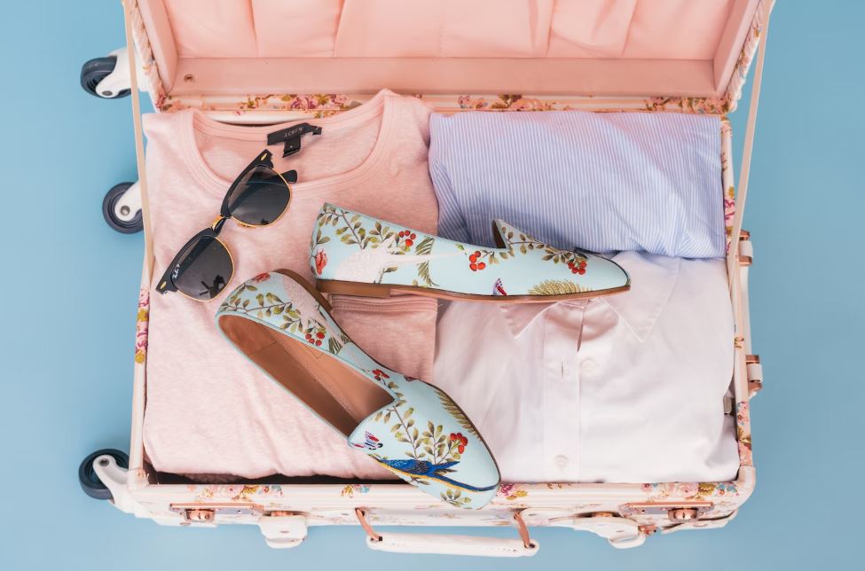 Suitcase, Shirts, Packed, Adventure, Explore, Vacation, Hd Holiday Wallpapers, Suit Case, Female, Minimal, House Images, Shoes, Fun