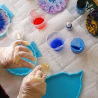Mixing and Utilizing Pigments in Resin Art