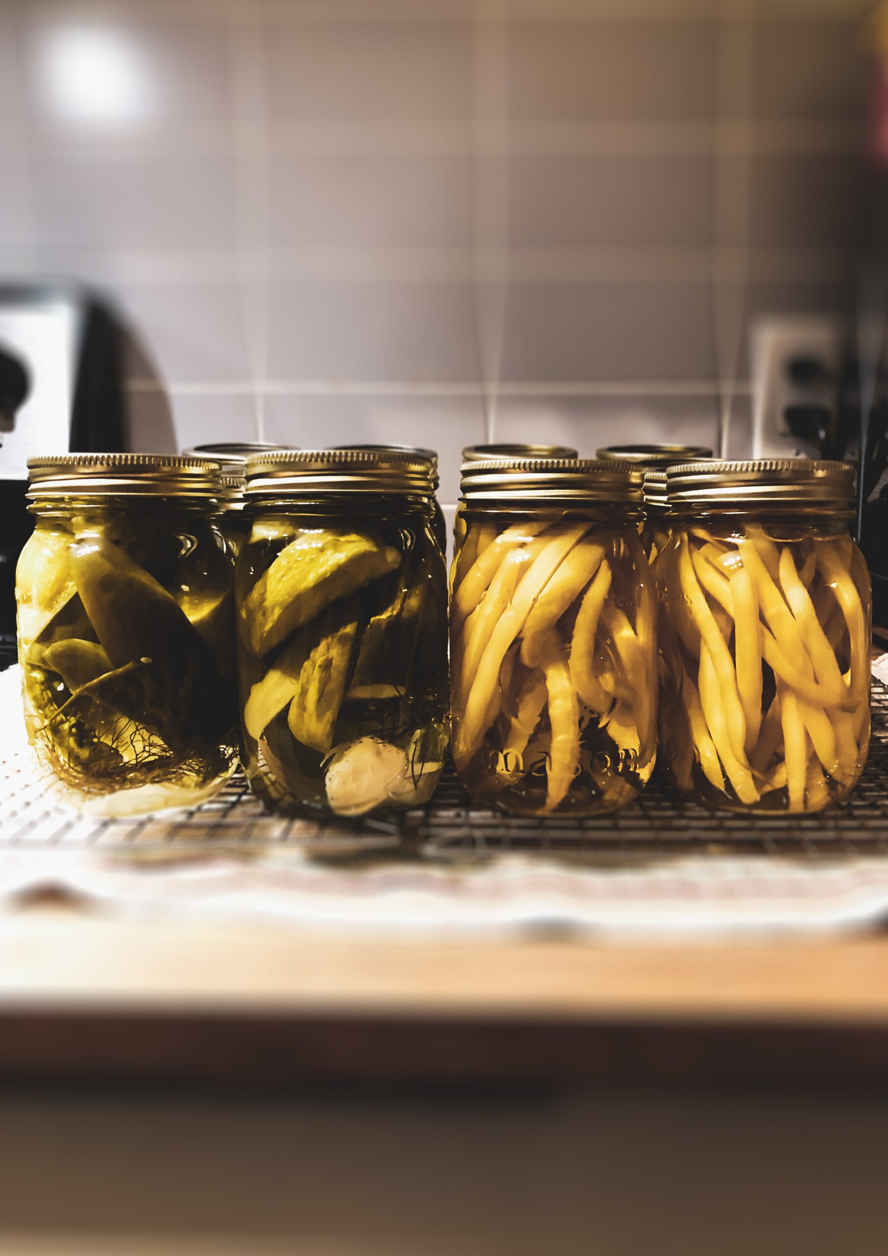 clear-glass-jar-with-yellow-banana-fruits