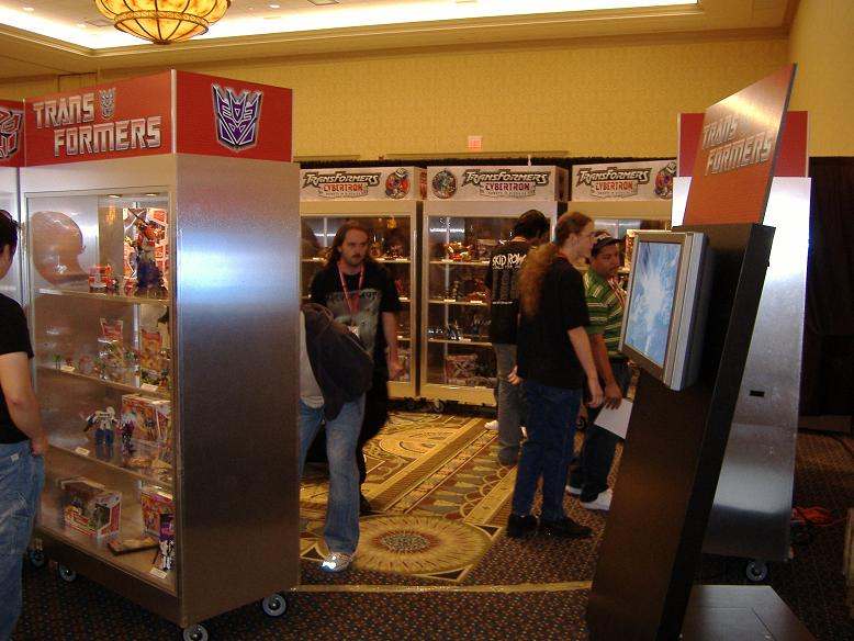 Displays of upcoming Transformers at BotCon 2006, Lexington Convention Center, Kentucky